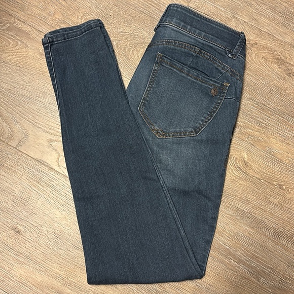 Brand🆕😍🔥😍 DEMOCRACY Ankle skimmer  Jeans - Picture 1 of 14